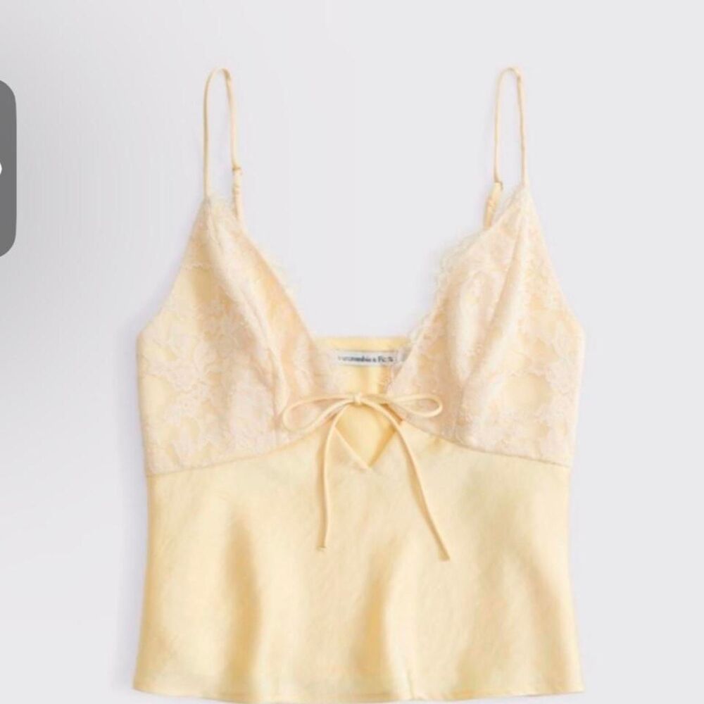 Abercrombie-fitch Women's Yellow and Cream Vest